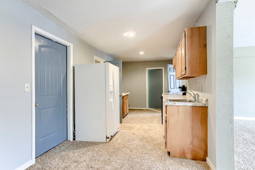 More Photos Of 1127 Merriam Ln, Kansas City Apartments For Sale