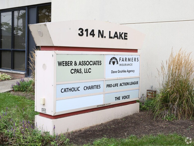 More Photos Of 314 N Lake St, Aurora Office For Lease