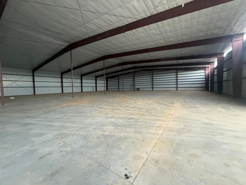 More Photos Of 610 W Nursery Rd, Rogers Industrial For Lease
