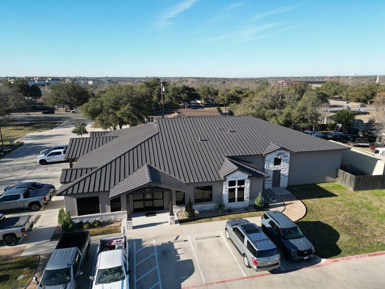 More Photos Of 1625 Williams Dr, Georgetown Unknown For Lease