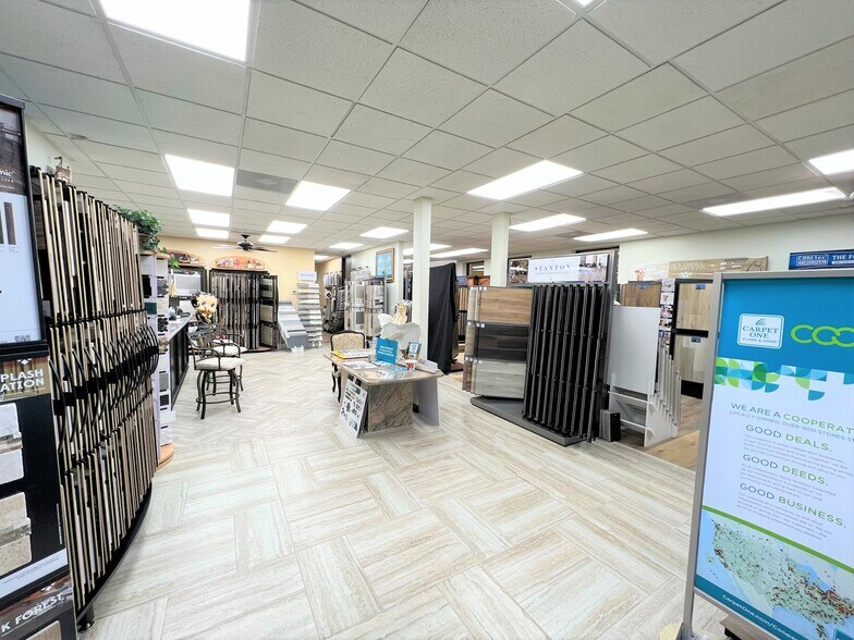 More Photos Of 21019 Spring Towne Dr, Spring Showroom For Lease