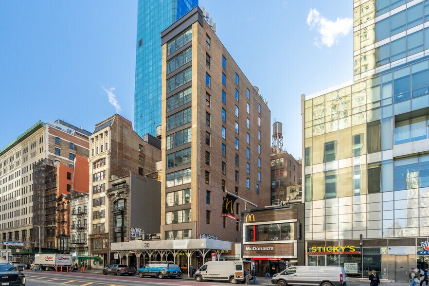 More Photos Of 30 E 23rd St, New York Office For Lease