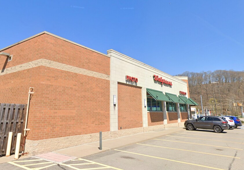 More Photos Of 1701 William Flynn Hwy, Glenshaw Drugstore For Sale