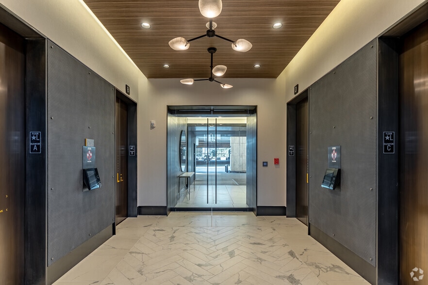 More Photos Of 3350 Peachtree Rd Ne, Atlanta Office For Lease