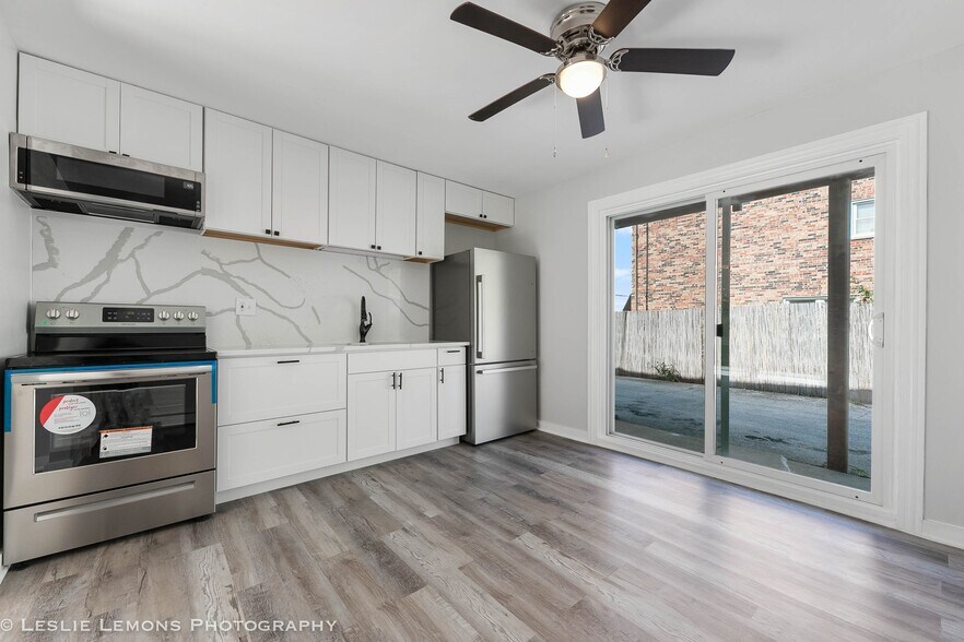 More Photos Of 7653 S Roberts Rd, Bridgeview Apartments For Sale