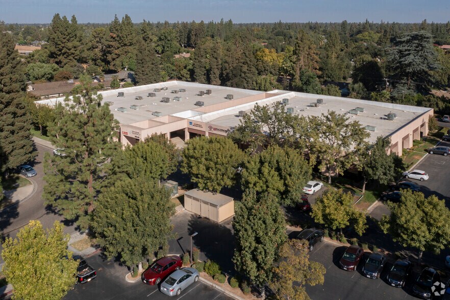 More Photos Of 2540 W Shaw Ln, Fresno Office For Sale
