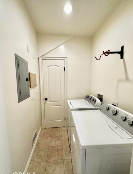 More Photos Of 221 Raymond Ave, Pasadena Apartments For Sale