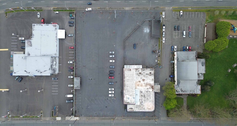 More Photos Of 615 N Meridian, Puyallup Auto Dealership For Sale