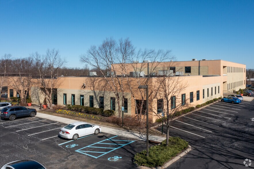 More Photos Of 135 Engineers Rd, Hauppauge Medical For Lease