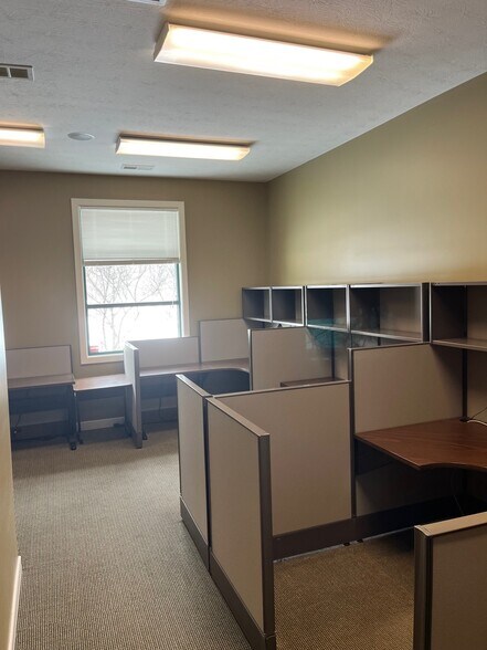 More Photos Of 7668 Paragon Rd, Dayton Medical For Lease