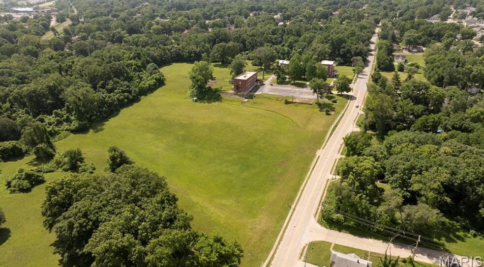 More Photos Of 2009 Seminary Rd, Alton Schools For Sale