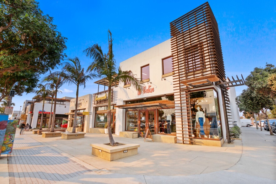 Primary Photo Of 451 Manhattan Beach Blvd, Manhattan Beach Restaurant For Lease