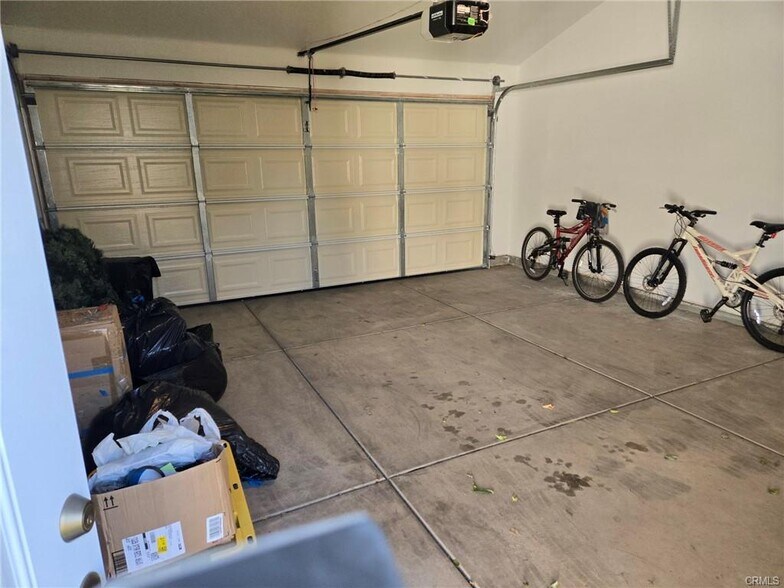 More Photos Of 1484 N Clybourn Ave, Burbank Apartments For Sale