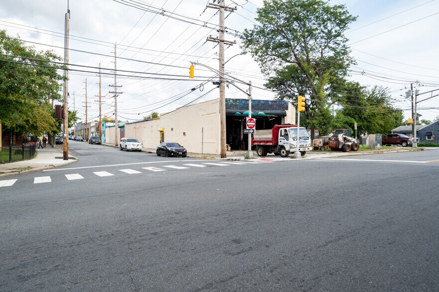 More Photos Of 1 Ocean Ave, Jersey City Storefront For Lease