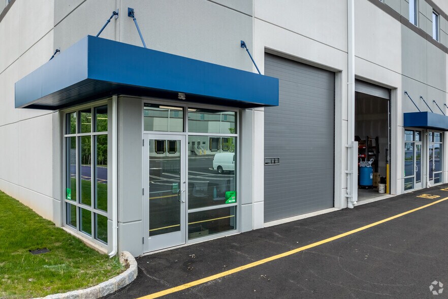 More Photos Of 115 River Rd, Flemington Flex For Lease