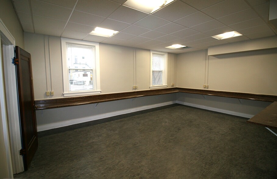 More Photos Of 408 North St, Logansport Office Residential For Lease