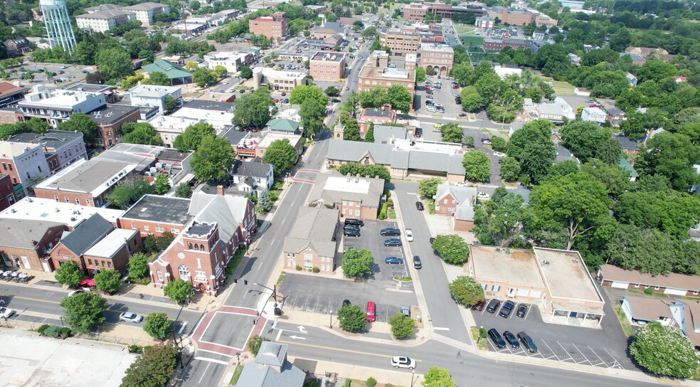 More Photos Of 9329 Battle St, Manassas Office For Sale