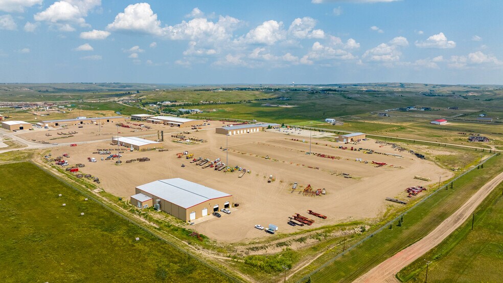 More Photos Of 611 37th Ave SE, Williston Warehouse For Sale