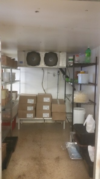 More Photos Of 204 Manitowoc St, Menasha Restaurant For Sale