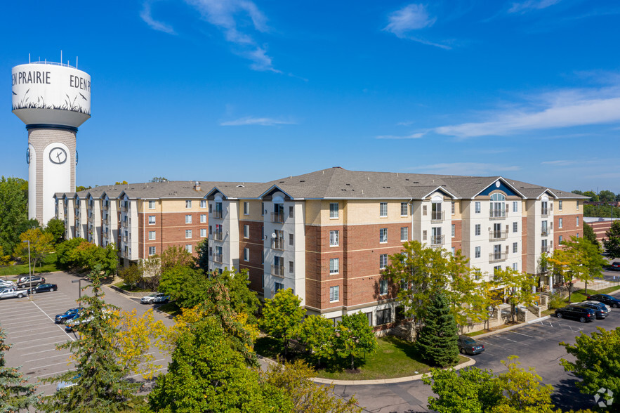 Primary Photo Of 12100 Singletree Ln, Eden Prairie Apartments For Lease