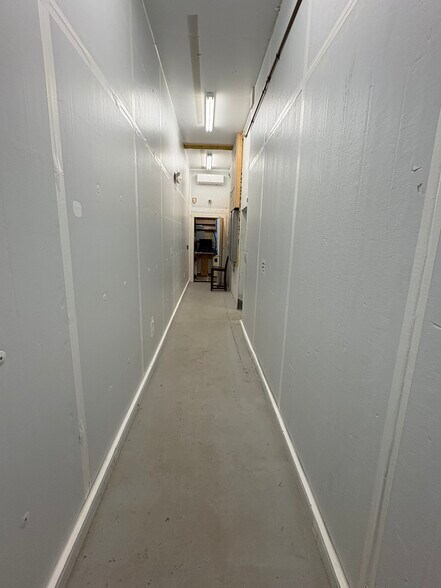 More Photos Of 201 Daniel Shays Hwy, Athol Flex For Sale