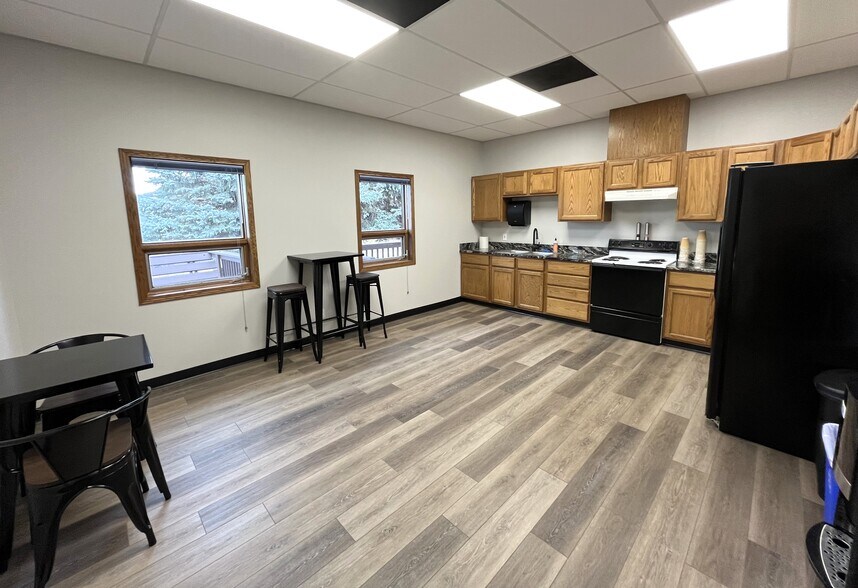 More Photos Of 1905 Plaza Blvd, Rapid City Loft Creative Space For Lease