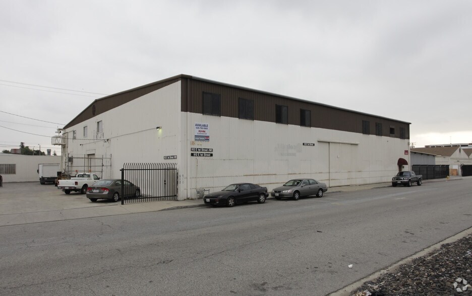 More Photos Of 900-912 E 1st St, Pomona Manufacturing For Lease