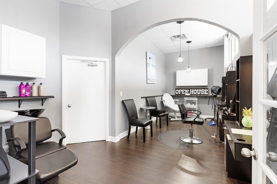 More Photos Of 17820 SE 109th Ave, Summerfield Medical For Lease