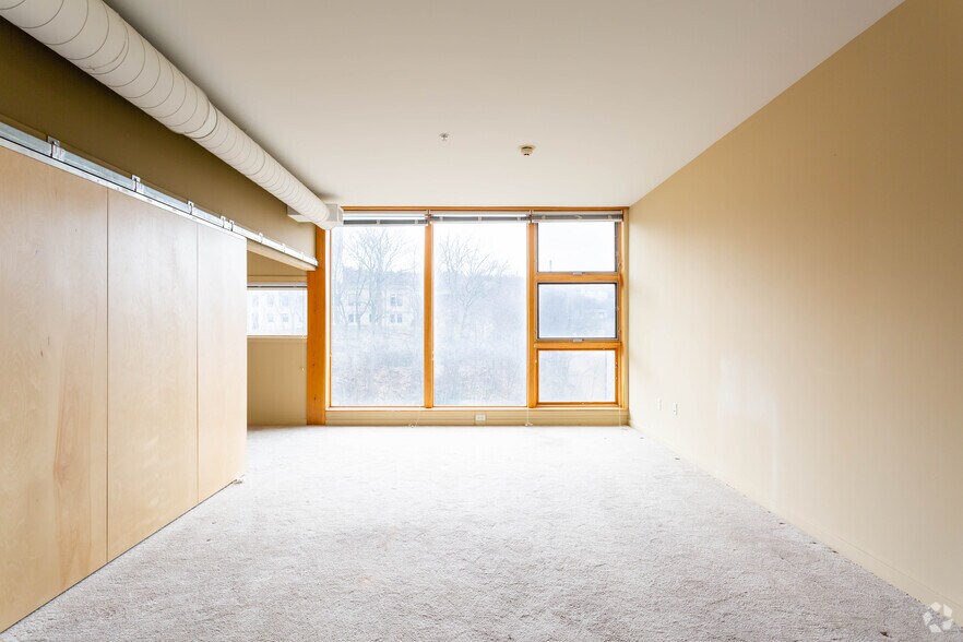 More Photos Of 131 E Green St, Ithaca Apartments For Lease