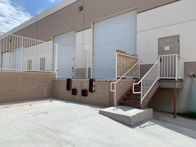 More Photos Of 72088 North Shore St, Thousand Palms Light Distribution For Lease