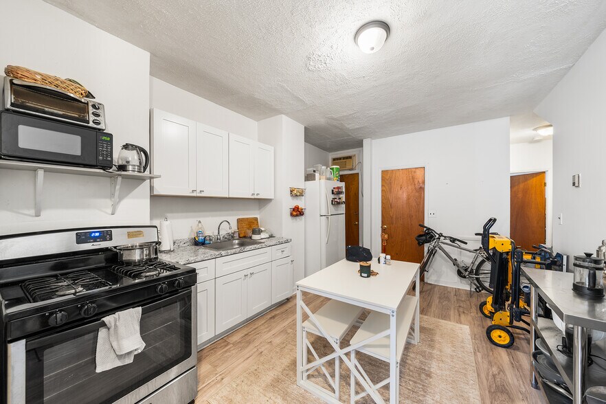 More Photos Of 1010 Winton St, Philadelphia Apartments For Sale