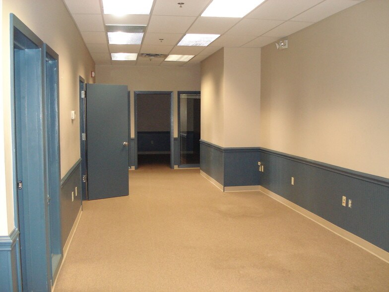 More Photos Of 801 N Salisbury Blvd, Salisbury Unknown For Lease