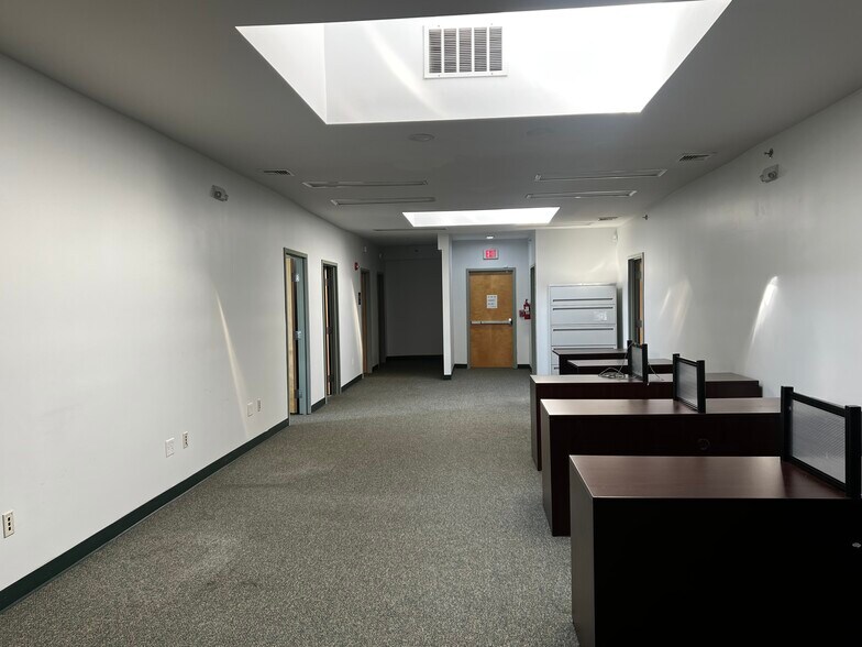 More Photos Of 85-89 W Main St, Meriden, Ct, Meriden Loft Creative Space For Lease