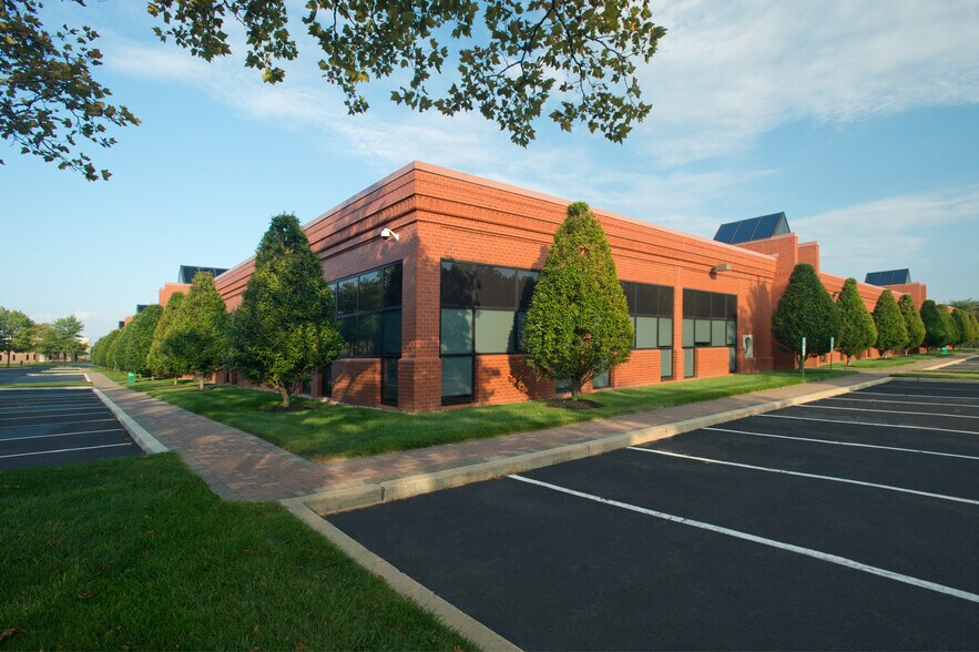 More Photos Of 225 Raritan Center Pky, Edison Unknown For Lease