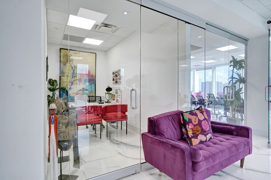 More Photos Of 18851 NE 29th Ave, Aventura Office For Lease