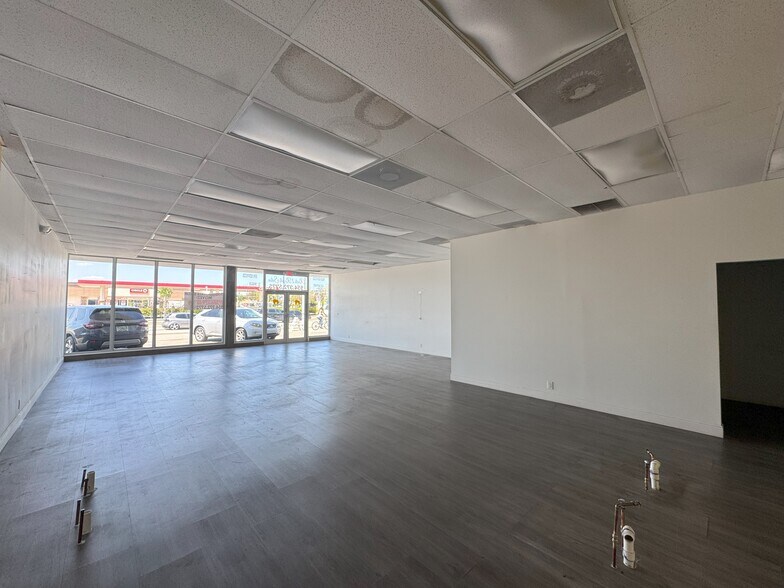 More Photos Of 900-914 W Sunrise Blvd, Fort Lauderdale Unknown For Lease