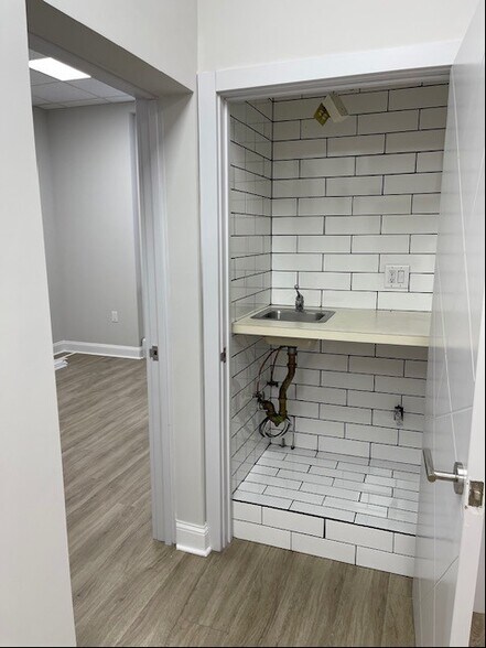 More Photos Of 1527 Franklin Ave, Mineola Office For Lease