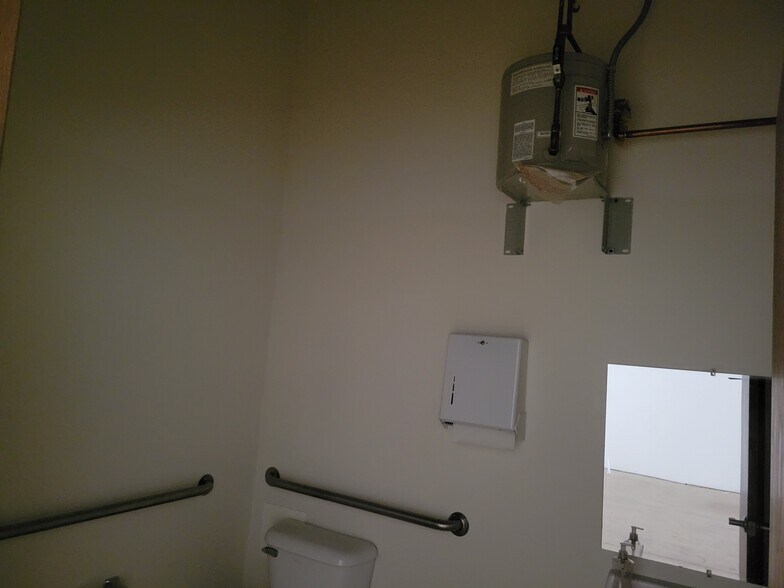 More Photos Of 3566 State Rd, Cuyahoga Falls Self Storage For Lease