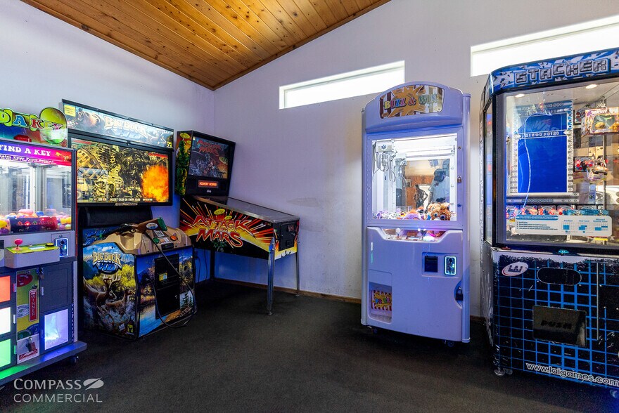 More Photos Of 52574 Highway 97, La Pine Restaurant For Sale