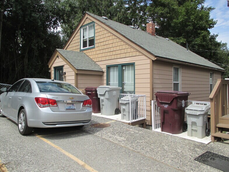 More Photos Of 905 NE Lake St, Pullman Multifamily For Sale