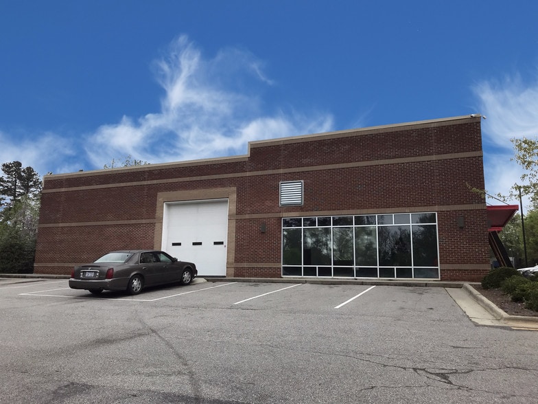 More Photos Of 8629 Glenwood Ave, Raleigh Freestanding For Lease