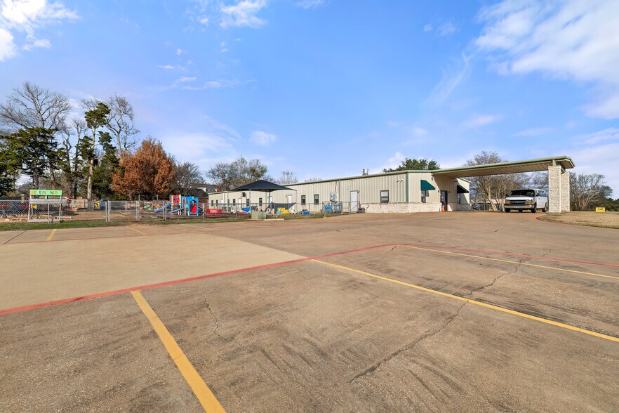 Primary Photo Of 513 Russell Blvd, Nacogdoches Daycare Center For Sale