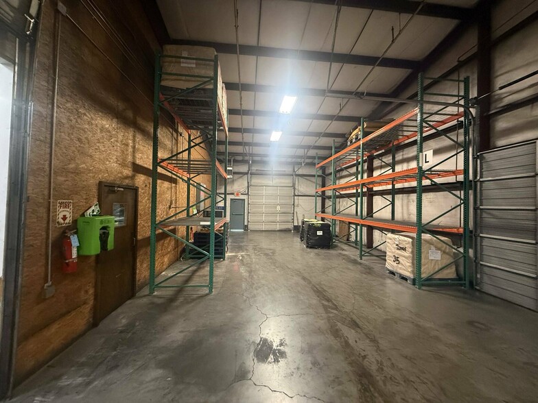 More Photos Of 127 River Bend Dr, Sevierville Warehouse For Lease