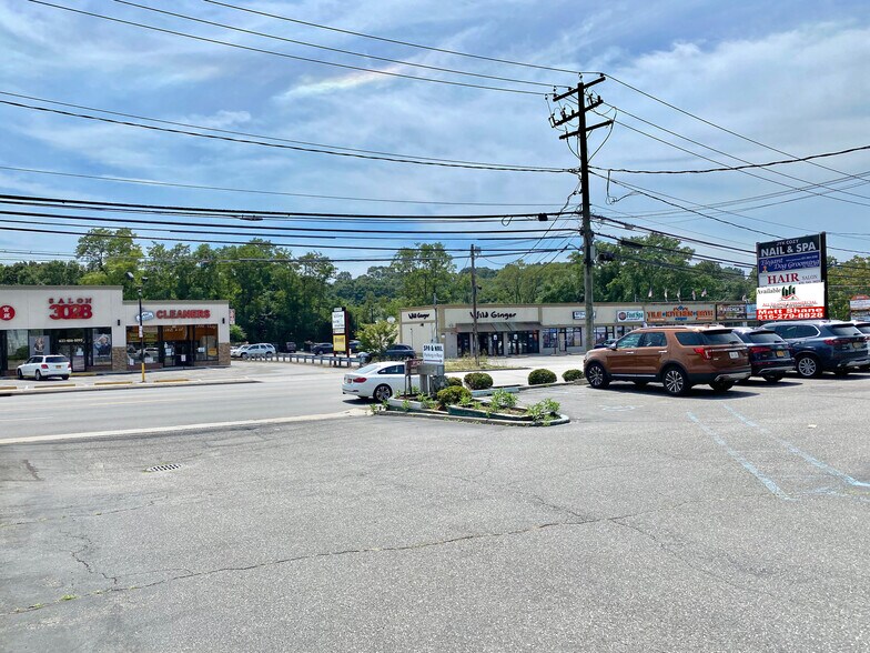 More Photos Of 3021 Jericho Tpke, Little Neck Unknown For Lease