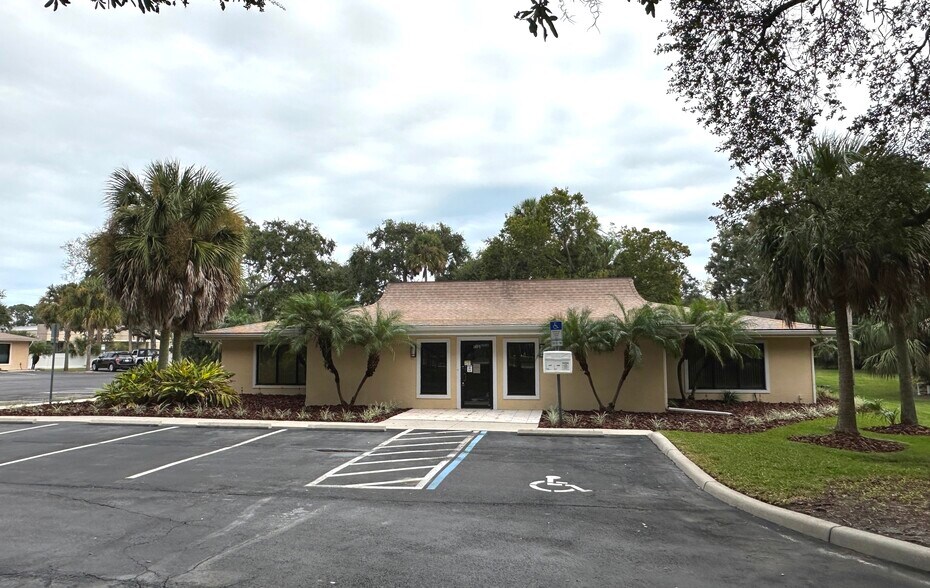 More Photos Of 3875 Nova Rd, Port Orange Medical For Lease