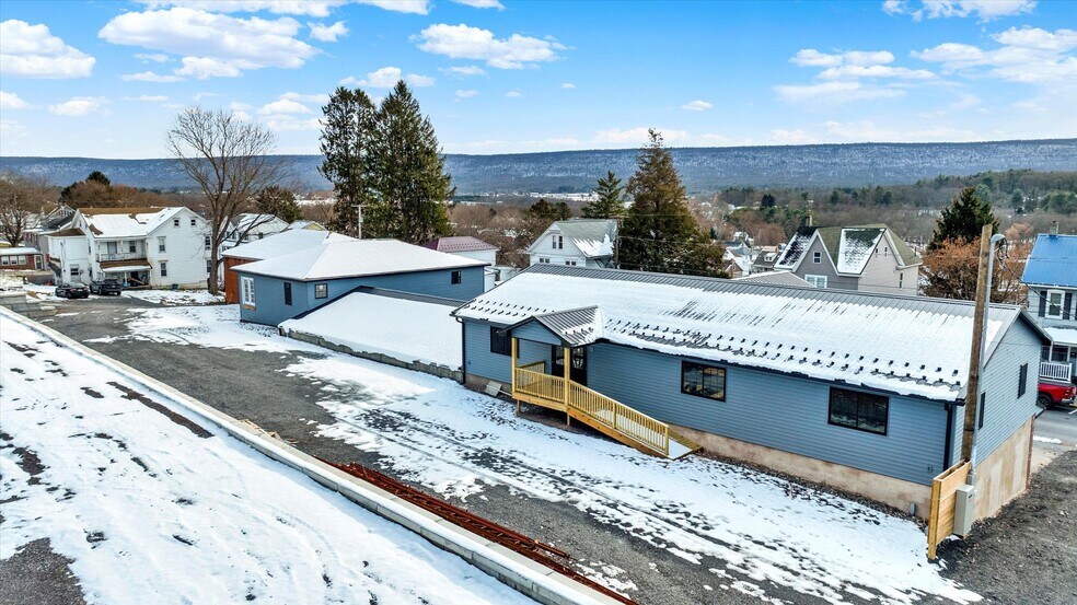 More Photos Of 101 E Colliery Ave, Tower City Storefront Retail Residential For Sale