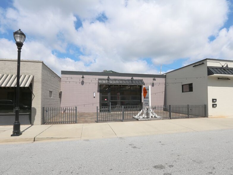 Primary Photo Of 103 Victoria St, Greer Storefront Retail Office For Lease