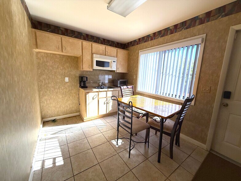 More Photos Of 1109 Bryn Mawr Ave, Lake Wales Medical For Sale