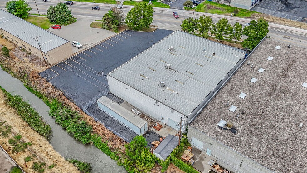 More Photos Of 3311 W Parkway Blvd, West Valley City Industrial For Sale