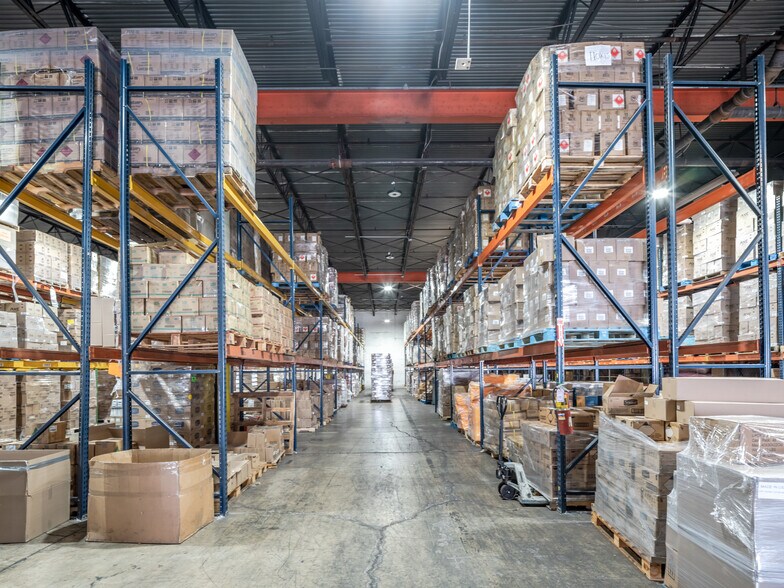 More Photos Of 50 NE 179th St, Miami Manufacturing For Lease